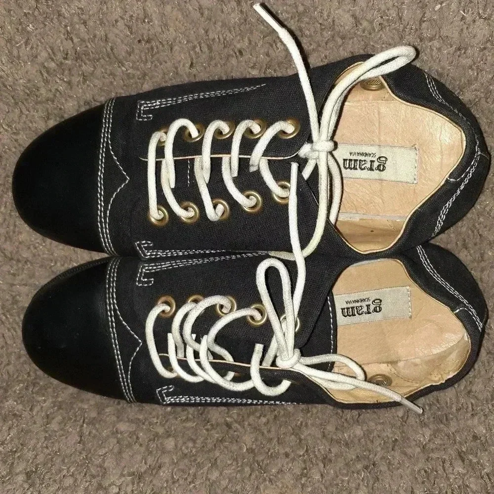 GRAM Scandinavia-488g Sneaker-Black Canvas/Leather Toe-White Stitch-Sz 8.5-Ex